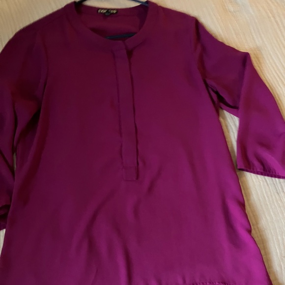 Express banded collar 1/2 zip 3/4 sleeve Tunic Fuschia pink - Picture 1 of 7